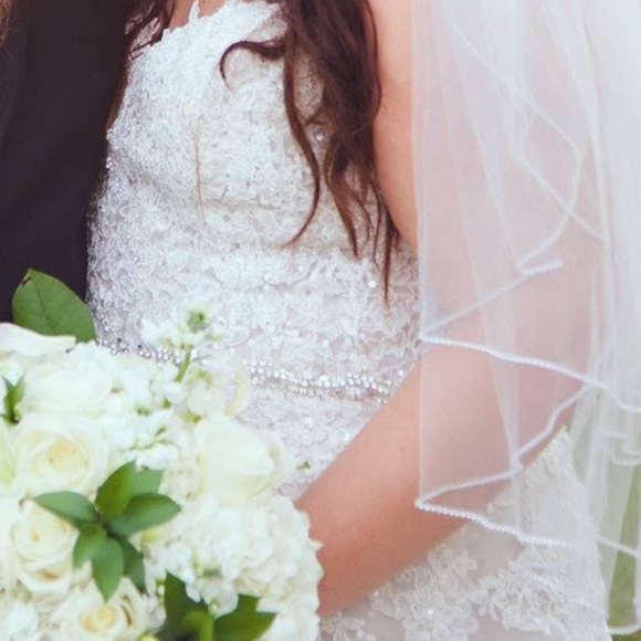 Beautiful Sophia Tolli Gown - Picture 5 of 6